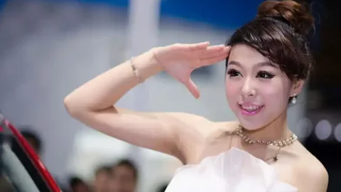 82岁浙江富豪花轩德